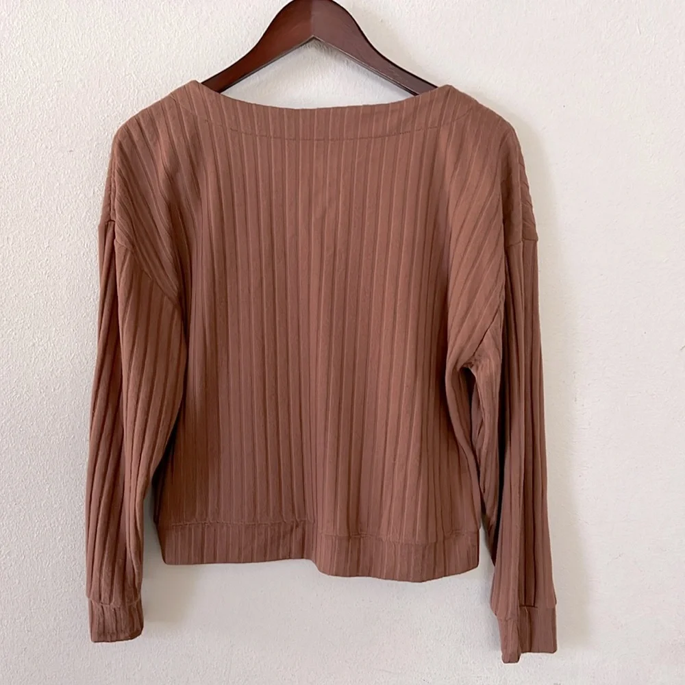 SO Brown Sweater Long Sleeve Size Medium - Picture 2 of 8